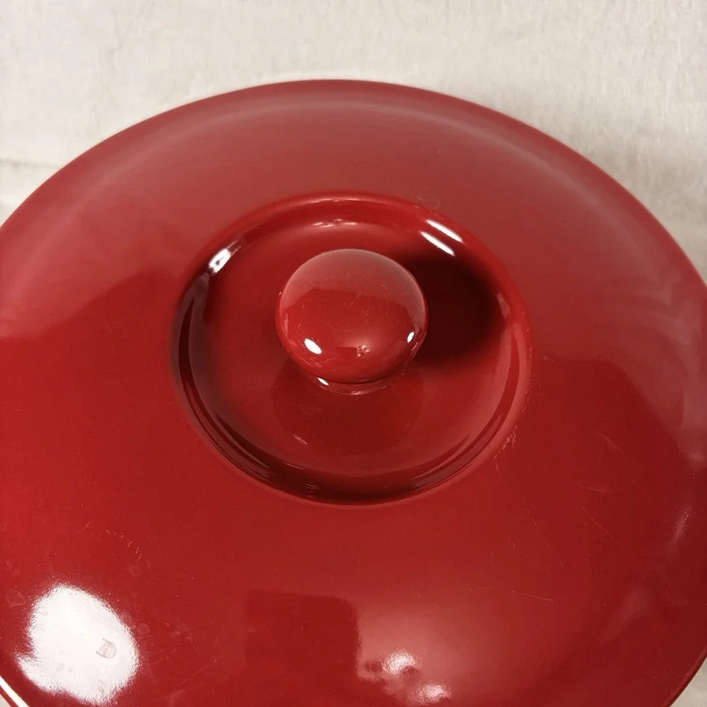 Chantal Red Enameled Stoneware 3 Quart Covered Casserole Dish Baker with Lid EUC